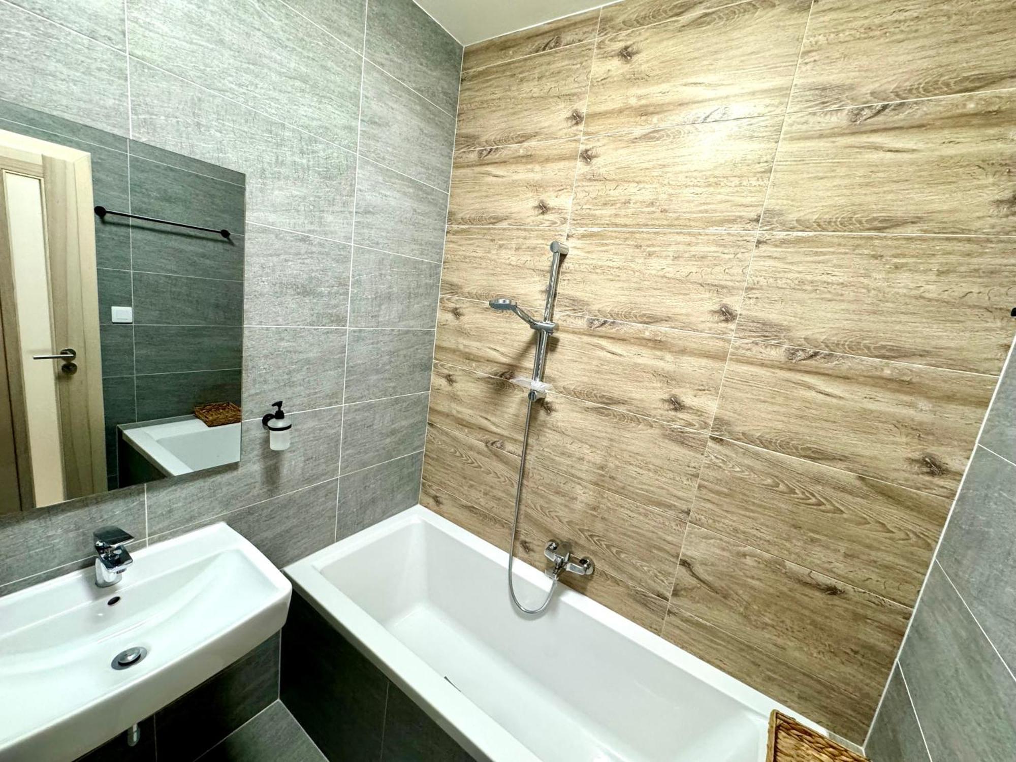 Rivercity Apartments Karlovy Vary Luaran gambar